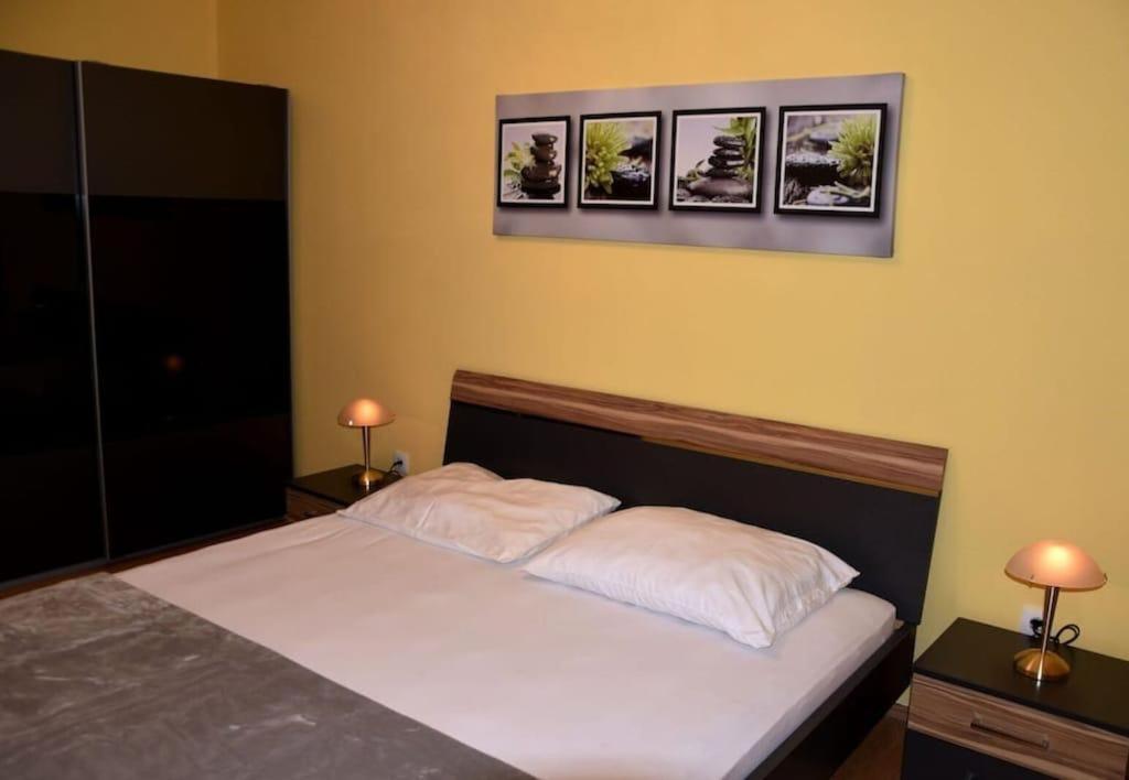 Apartment Ana เซนญ์ ภายนอก รูปภาพ