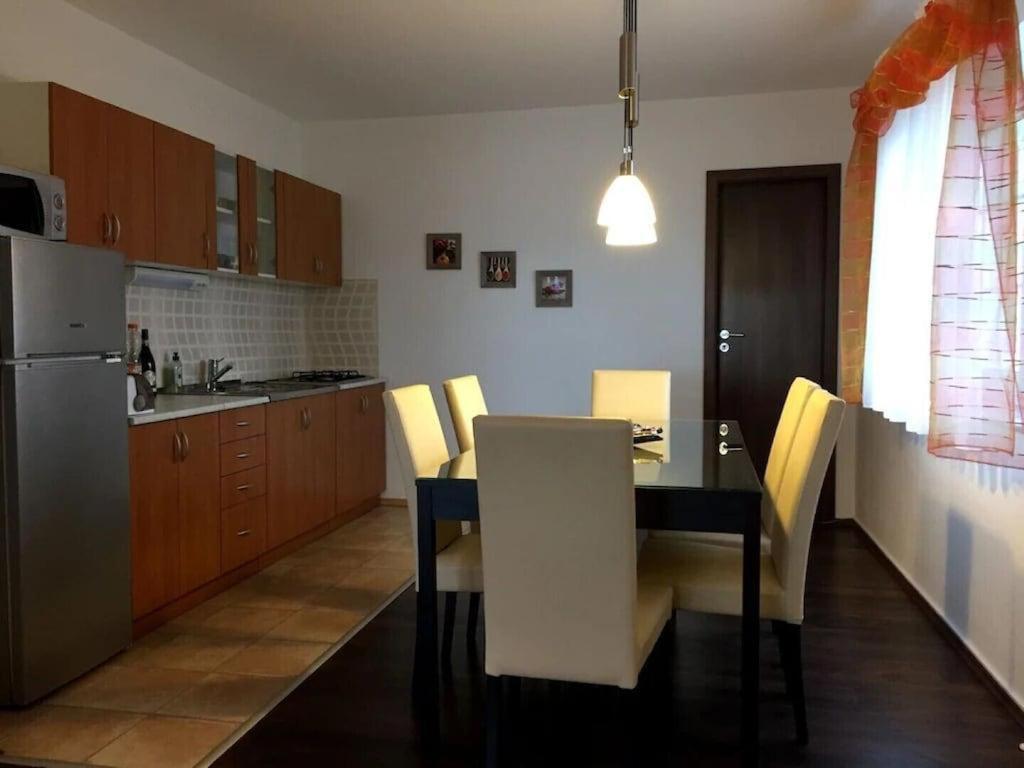 Apartment Ana เซนญ์ ภายนอก รูปภาพ