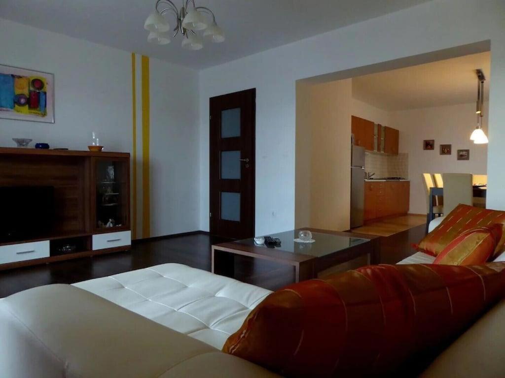 Apartment Ana เซนญ์ ภายนอก รูปภาพ