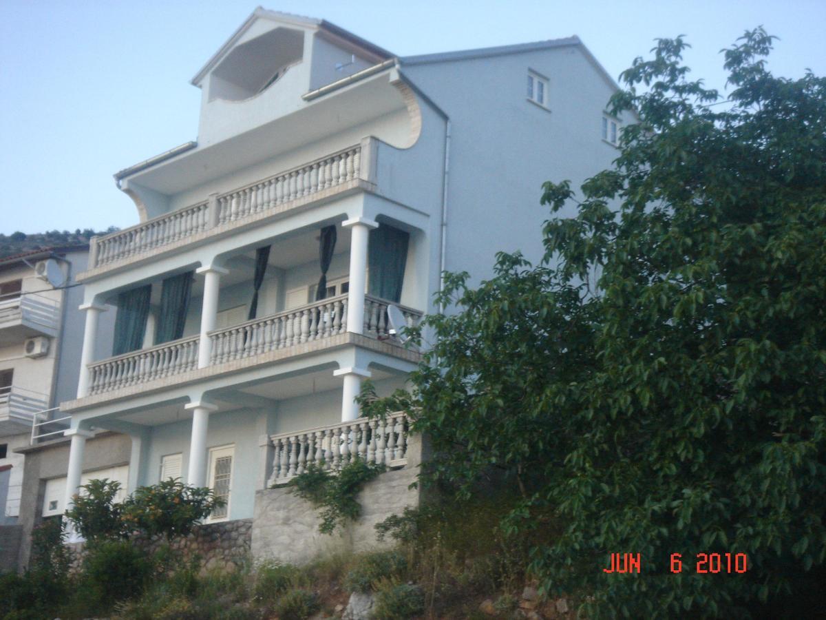 Apartment Ana เซนญ์ ภายนอก รูปภาพ